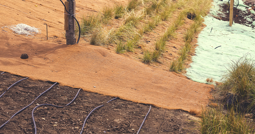 Sistemas de drenaje sostenible (SUDS): qué son y qué materiales llevan